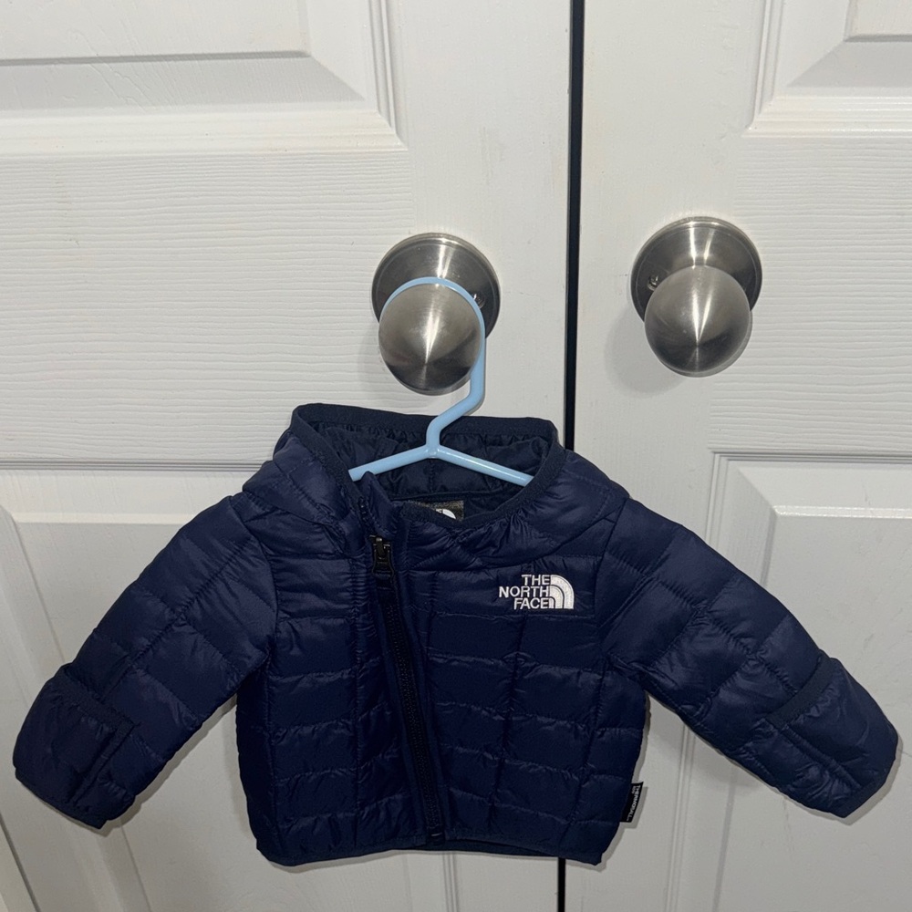 EUC The North Face Dark Blue Infant Puffer Jacket